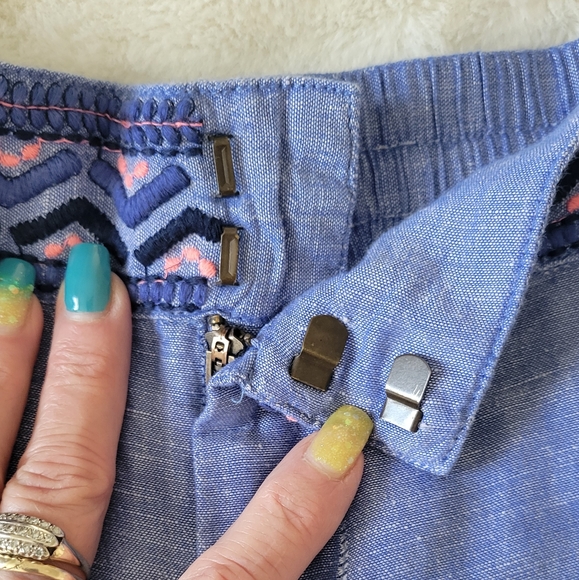 Vineyard Vines size 4 linen & cotton shorts. Embroidered like new + FREE top! - Picture 5 of 13